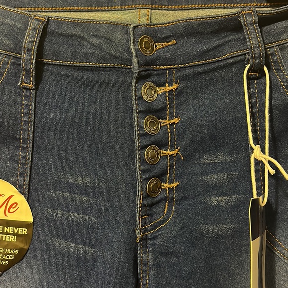 Red Bottom Jeans - Size 15 💙 - Picture 7 of 13